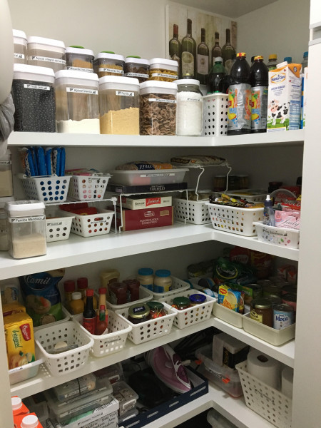 organizacao-armario-cozinha-caixa-organizadora-despensa