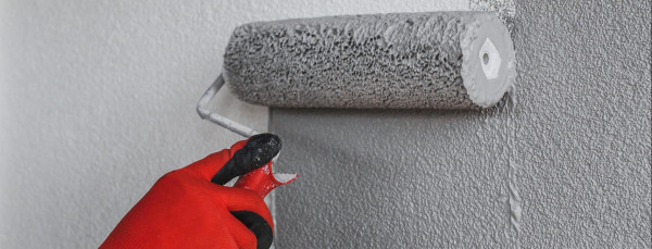 tinta-pintar-parede-faca-voce-mesmo-diy-pintura-profissional-rolo-cinza-luva-textura-dicas-truques
