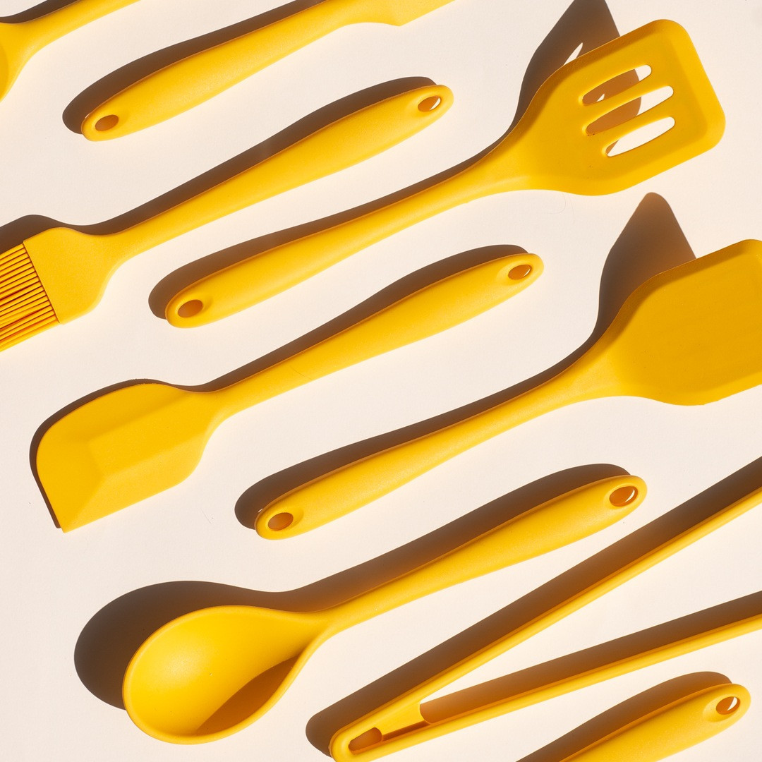 utensilios-amarelo-colher-pegador-espatula-pincel-oikos-cozinha-colecao
