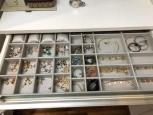 organizador bijuteria acessorios gaveta quarto 600x450 1