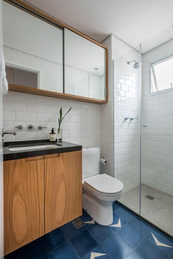 banheiro-banheiro decorado-banheiro com piso azul-banheiro com piso de azulejo-banheiro com azulejo
