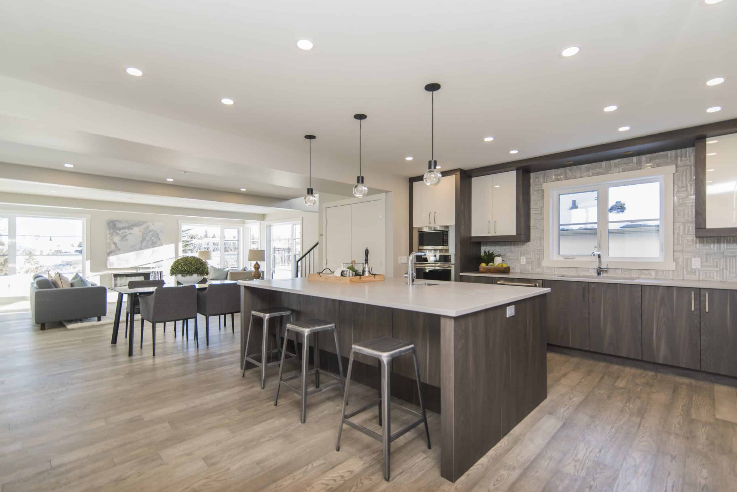 foto de uma cozinha americana moderna bonita e espaççosa