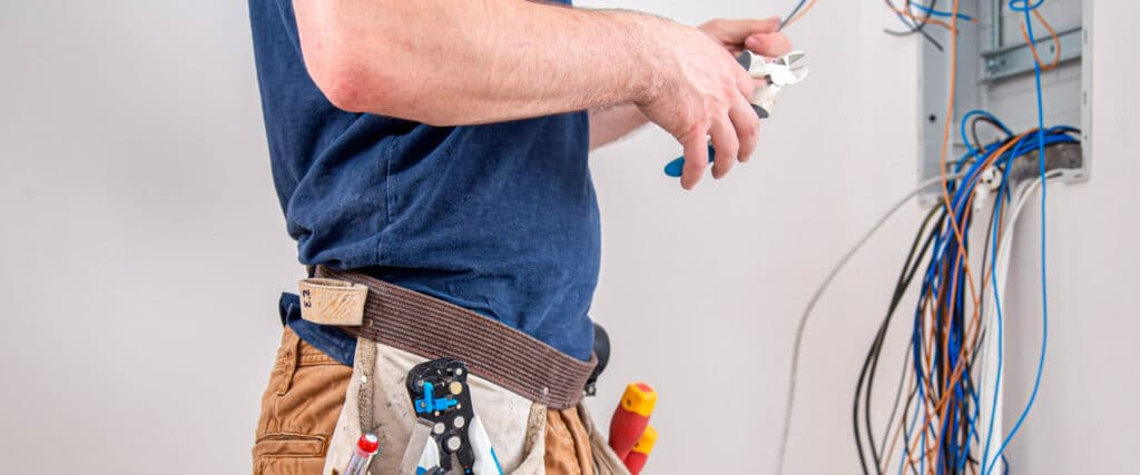 instalação elétrica, fiação elétrica da casa